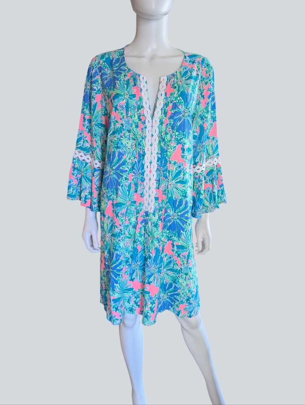 Lilly Pulitzer Hollie Tunic Dress featured in the vibrant, floral "Good Hare Da - Picture 3 of 16
